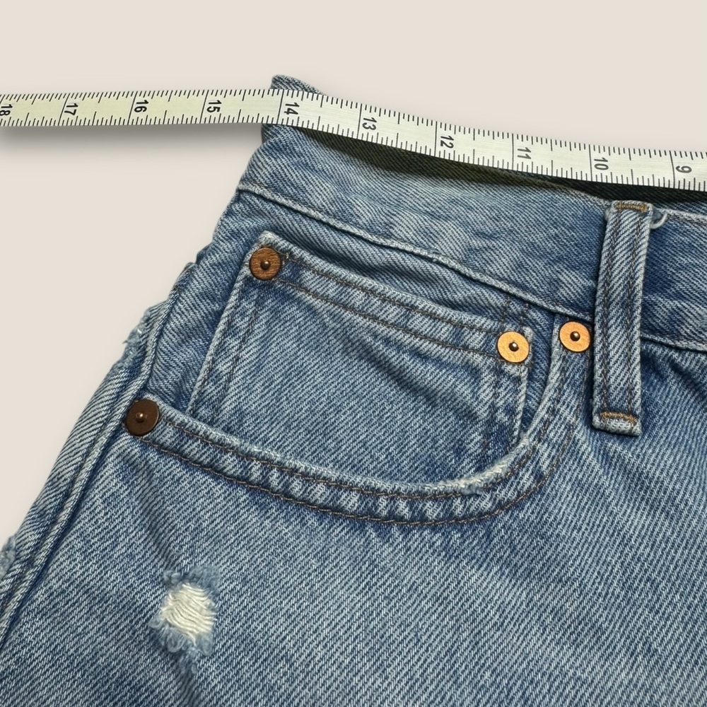 Madewell 4.5 inch relaxed fit raw hem distressed jean shorts size 25 - Picture 6 of 10